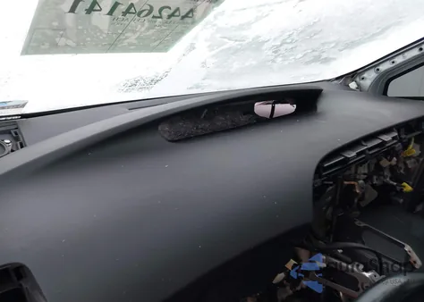 2010 Toyota Prius Iv z USA, uszkodzony, nr VIN JTDKN3DU3A0039112